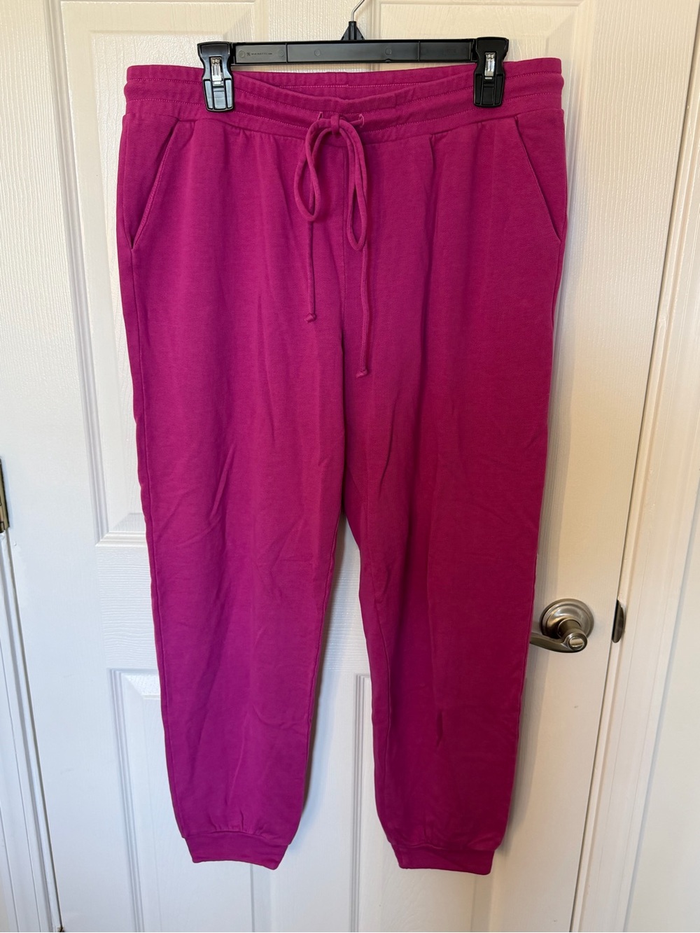 Lanston Relaxed Fit Women's Jogger Pants in Magenta